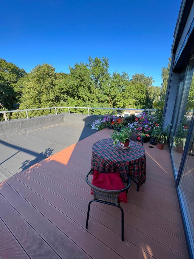 1-bedroom Penthouse With Underground Parking Apartment