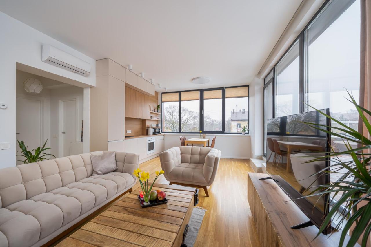 1-bedroom Penthouse With Underground Parking Apartment Riga