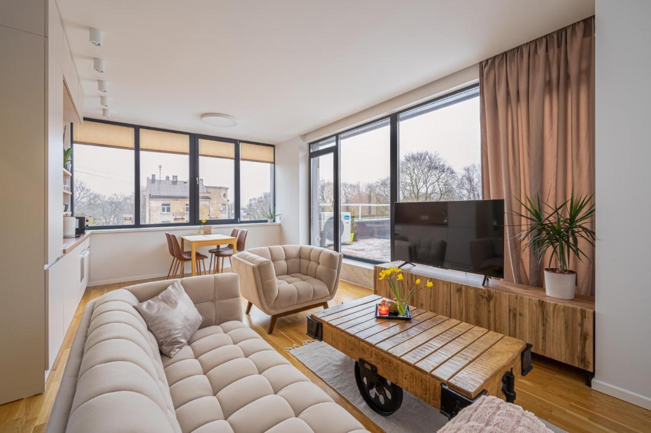 1-bedroom Penthouse With Underground Parking Apartment *