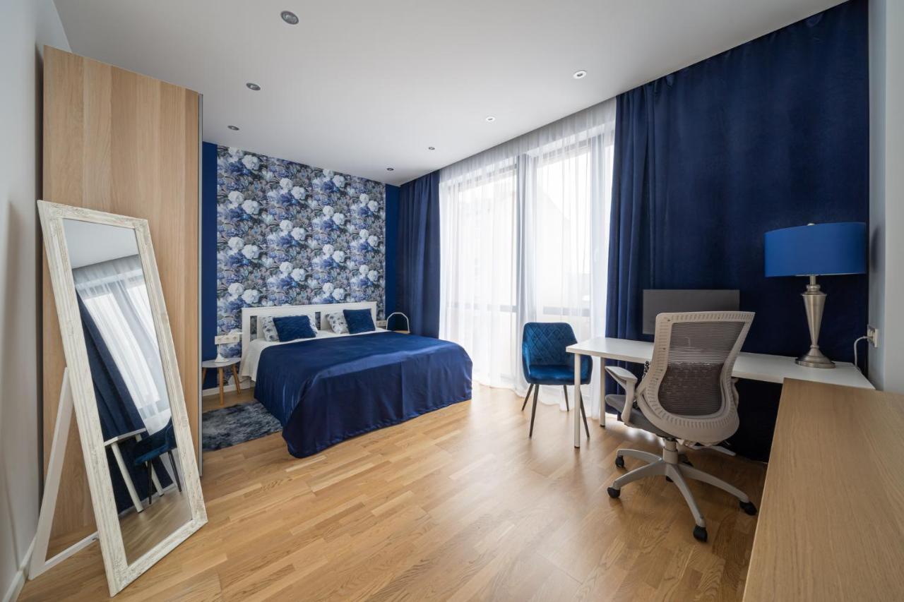 Apartment 1-bedroom Penthouse With Underground Parking Riga