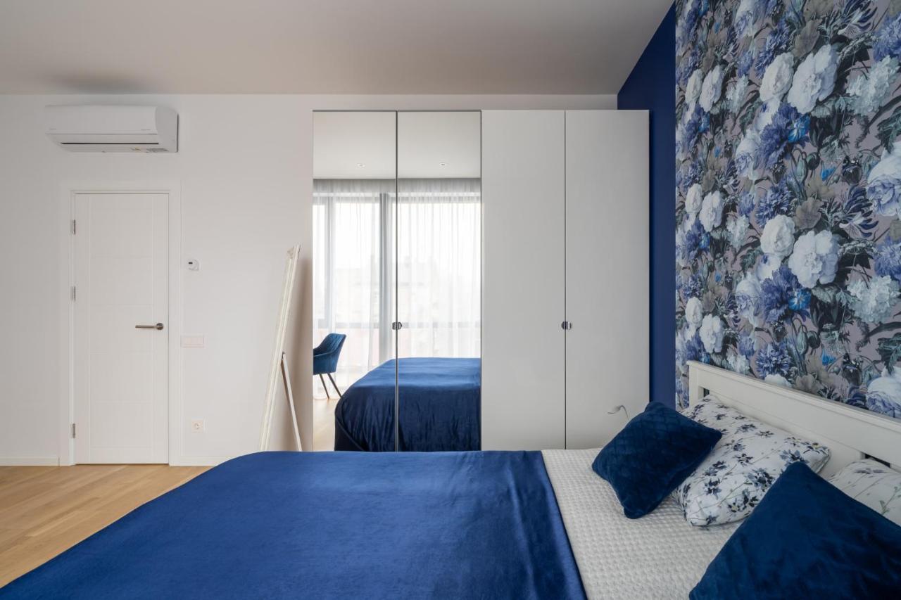 1-bedroom Penthouse With Underground Parking *