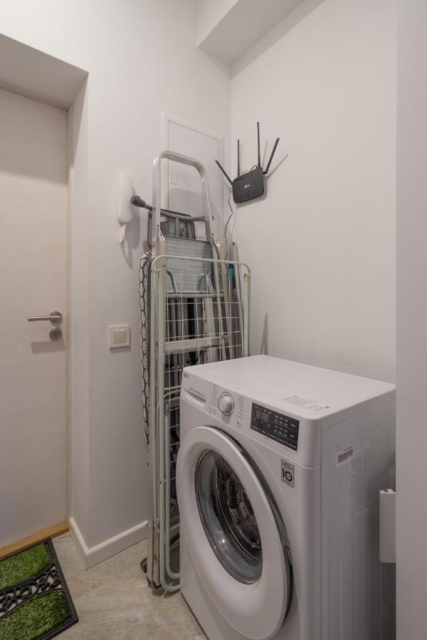 Apartment 1-bedroom Penthouse With Underground Parking *