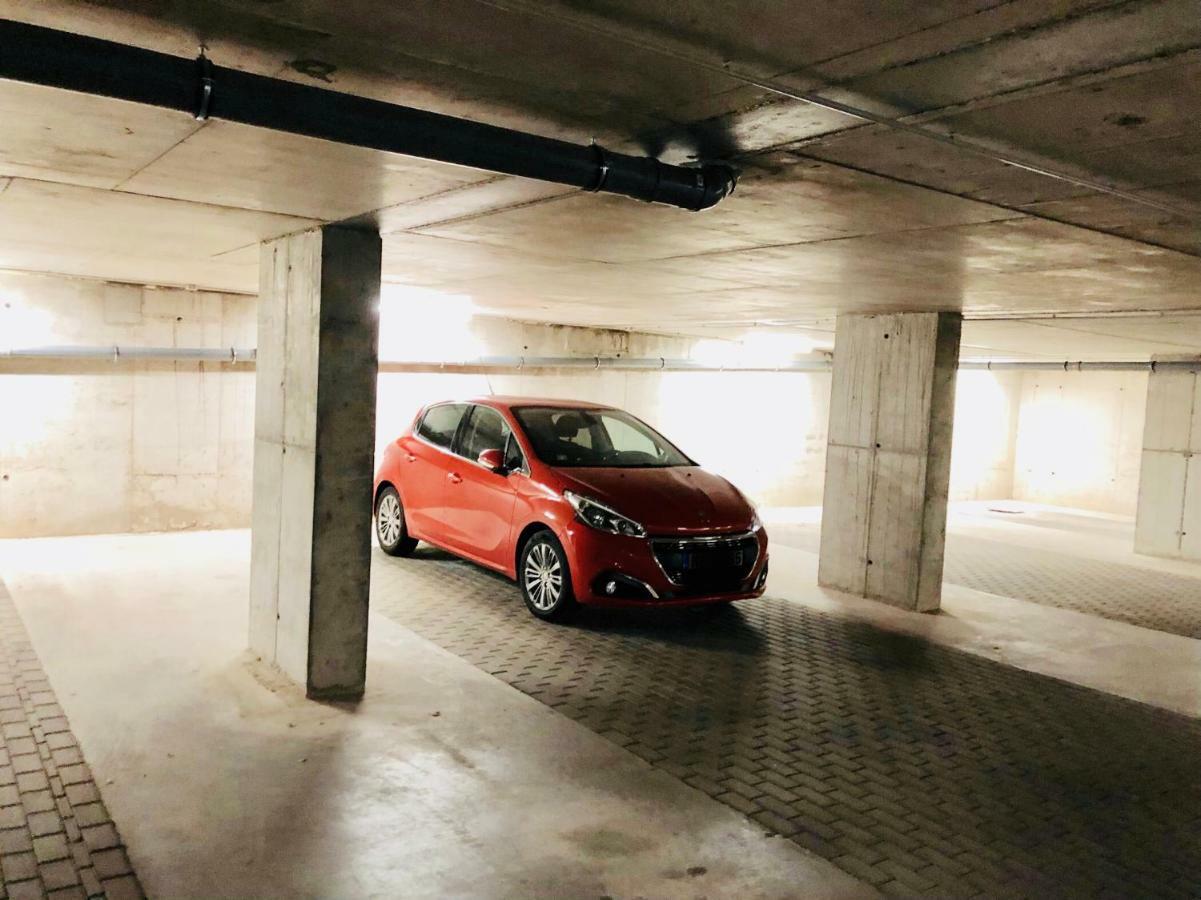 Apartment 1-bedroom Penthouse With Underground Parking